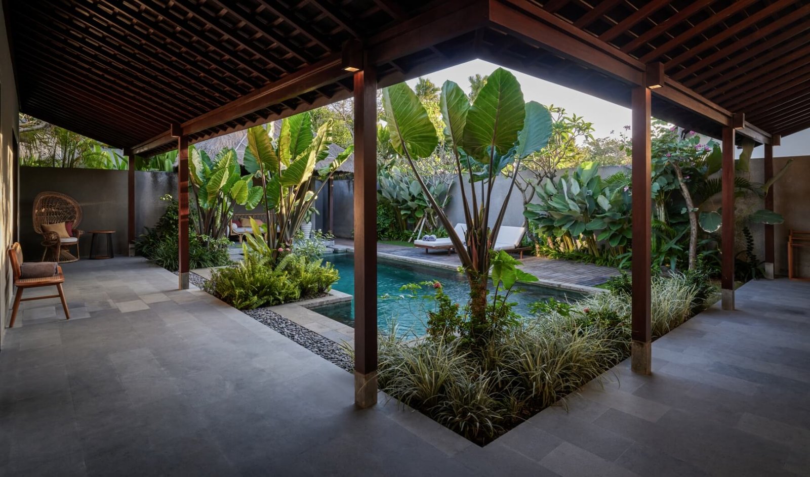< img src="architecture.jpg" alt="tropical modern villa architecture bali." >