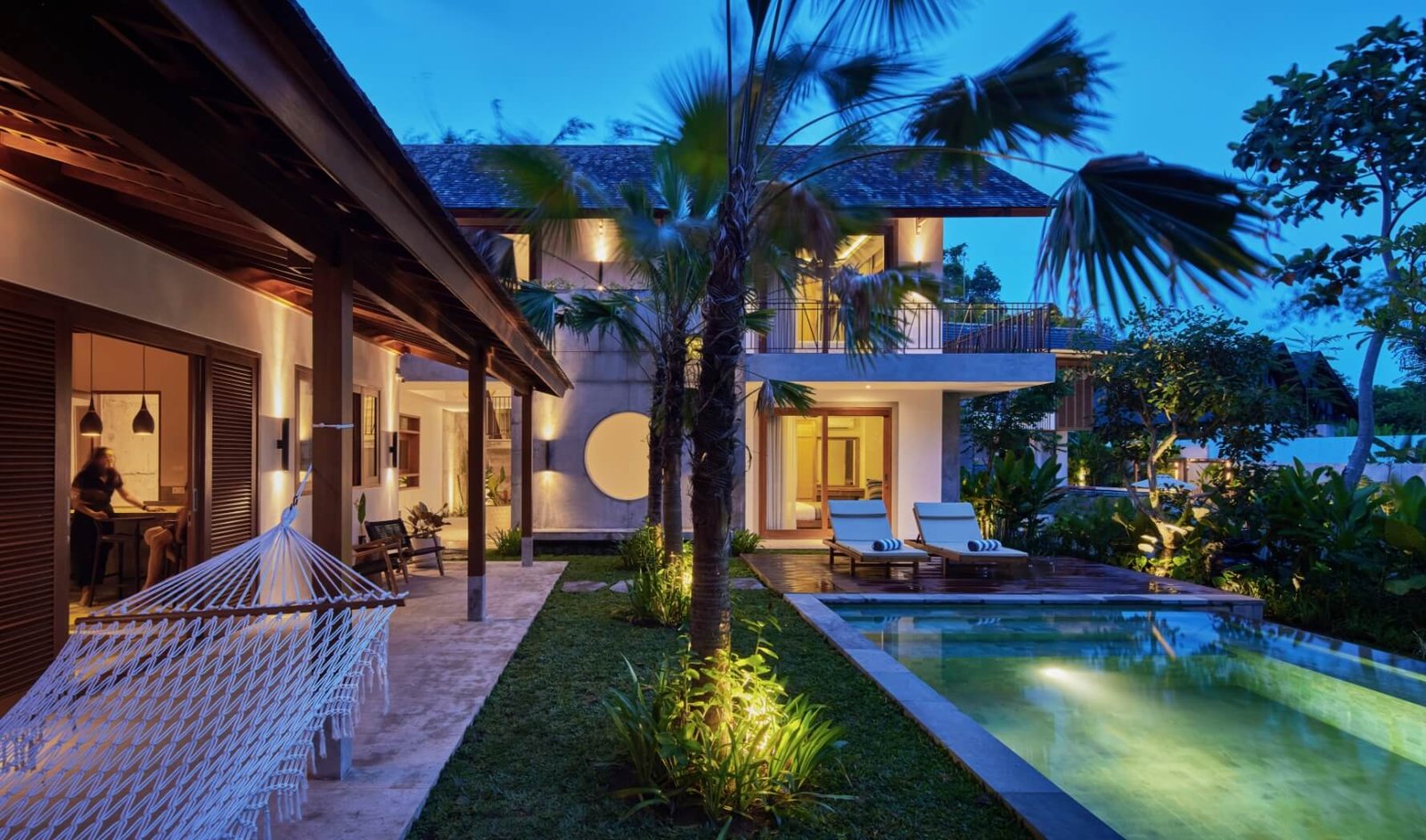 < img src="architecture.jpg" alt="tropical modern villa architecture bali." >